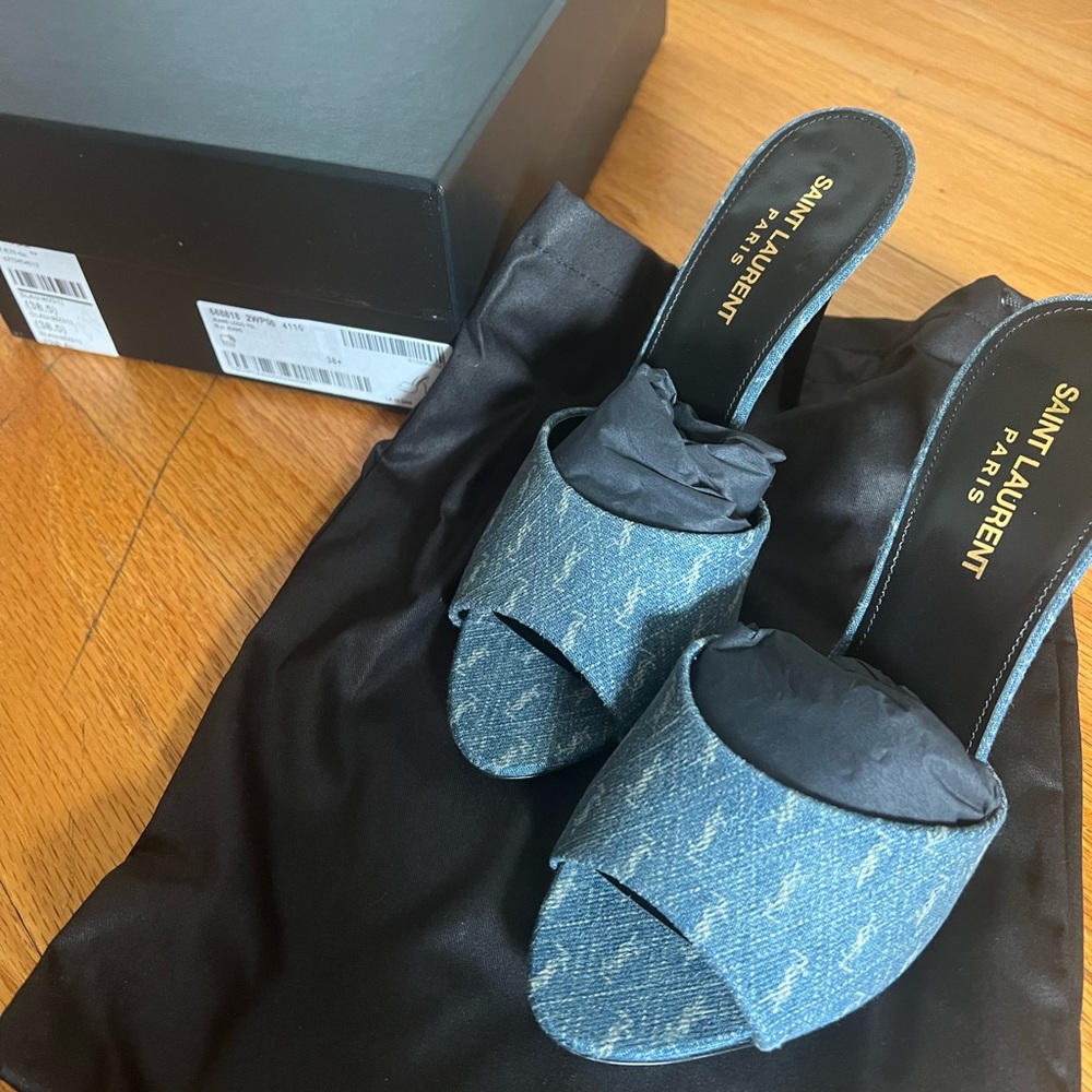 Jean logo YSL sandals. New ! Never worn!